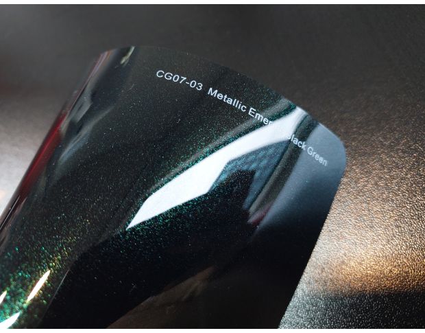 FORMULA PPF Metallic Emerald Black Green Gloss G603 - Антигравийная защитная черная хамелеон плёнка (глянцевая) 1.52 m