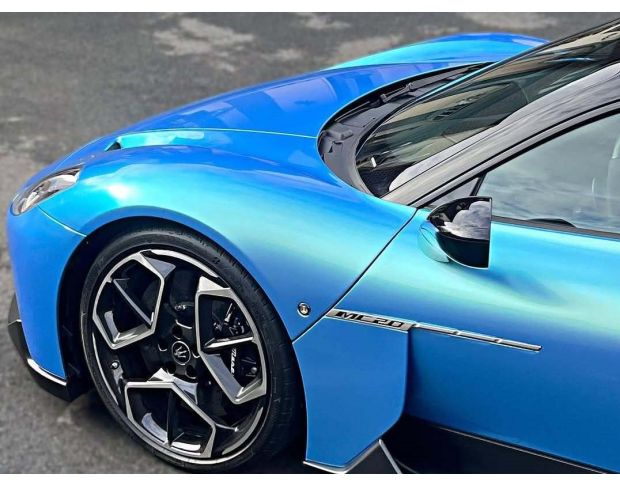 Oracal 970 Aquamarine Gloss 318 1.524 m