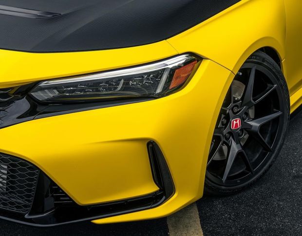 Oracal 970 Maize Yellow Gloss 209 1.524 m