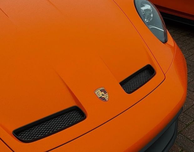 Oracal 970 Daggi Orange Gloss 363 1.524 m