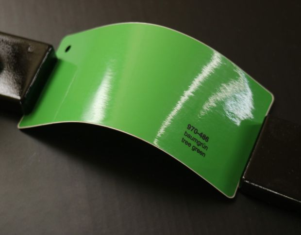 Oracal 970 Tree Green Gloss 486 1.524 m