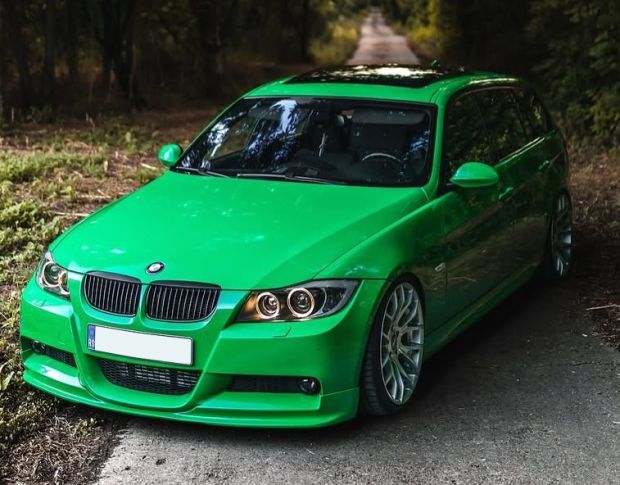 Oracal 970 Police Green Gloss 612 1.524 m