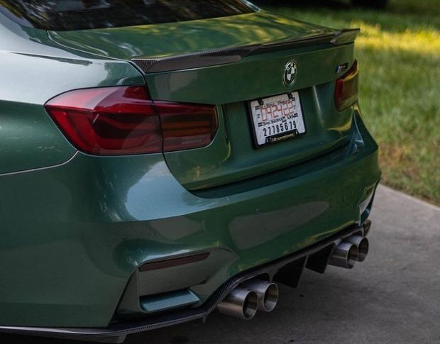 Oracal 970 Fir Green Metallic 677 1.524 m