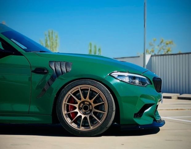 Oracal 970 Fir Green Metallic 677 1.524 m