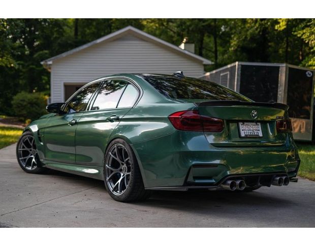 Oracal 970 Fir Green Metallic 677 1.524 m