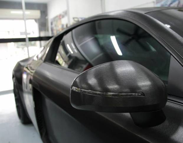 3M 1080 BR 212 Brushed Black Metallic 1.524 m