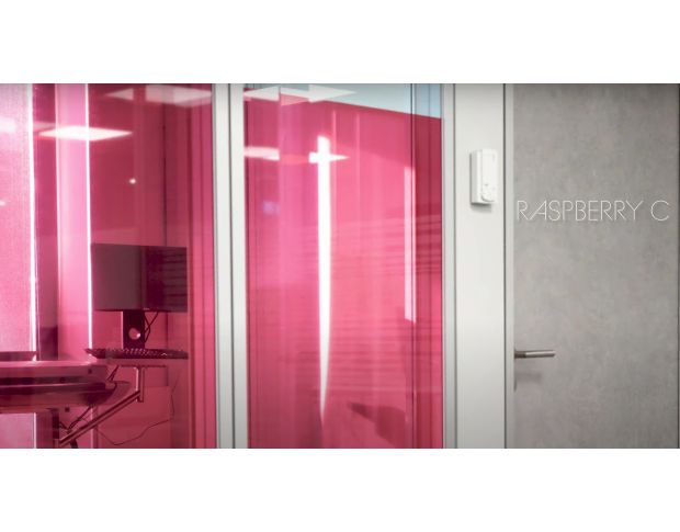 Solar Screen Gloss Raspberry C 1.524 m