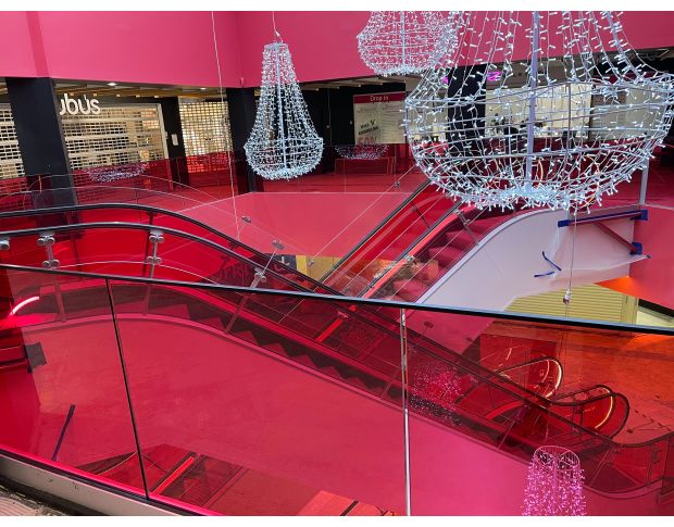 Solar Screen Gloss Raspberry C 1.524 m