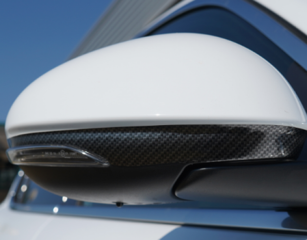 Hexis Skintac HX30CAONEB Gloss Black Carbon One 1.524 m