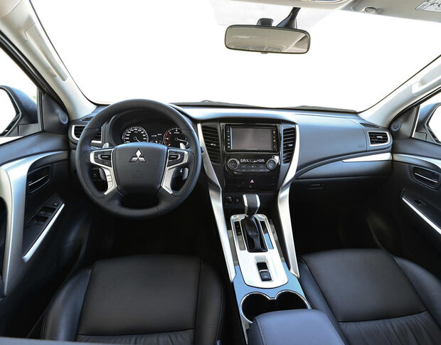 Викрійка для салону MITSUBISHI PAJERO SPORT 2015