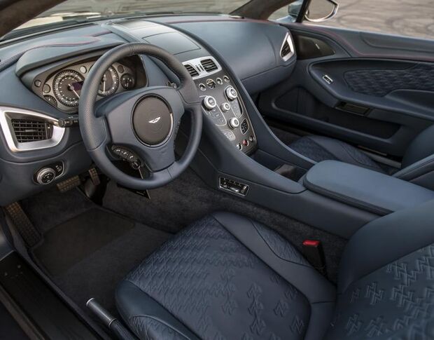 Викрійка для салону ASTON MARTIN VANQUISH 2017
