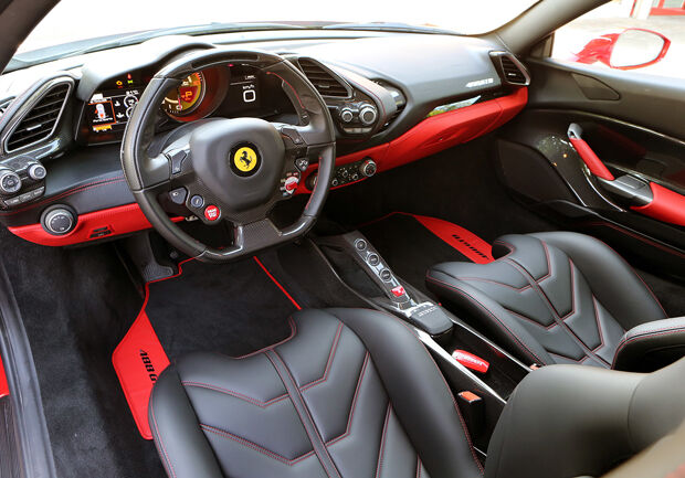 Комплект викрійок для салону FERRARI 488 2016