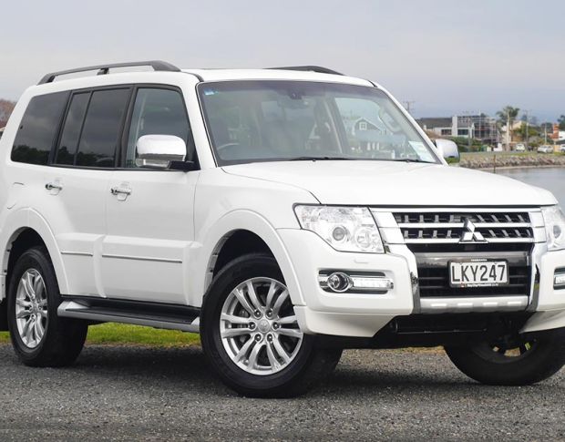 Комплект викрійок для салону MITSUBISHI PAJERO 2018