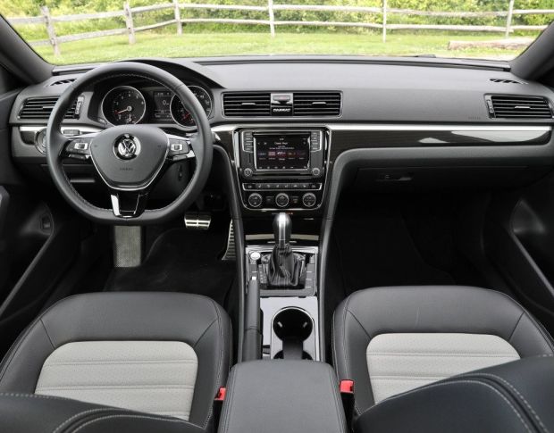 Комплект викрійок для салону VOLKSWAGEN PASSAT 2017-2018
