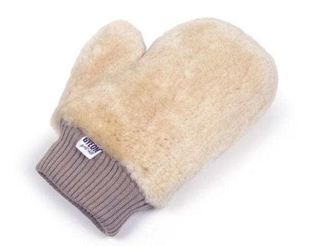Gyeon Q2M Mitt - Рукавичка з овчини з коротким ворсом