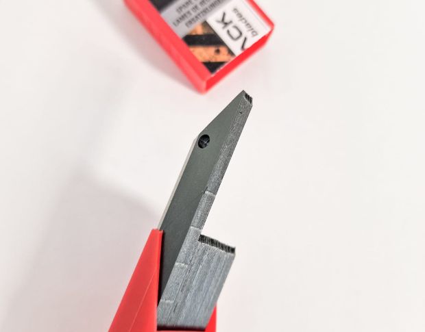 Сегментні леза SOTT ULTRA BLACK 30 Snap-Off Graphic Blades  (50 шт.)
