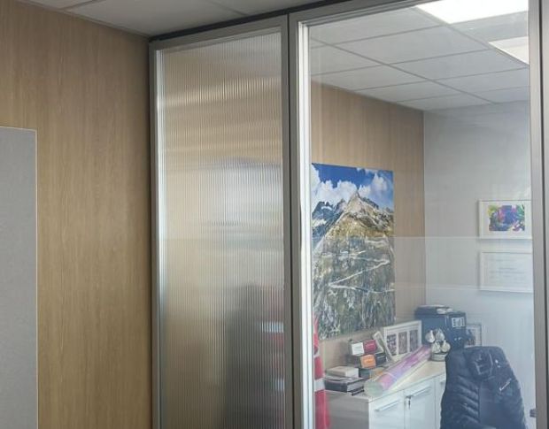 Solar Screen Vogue - Декоративна плівка під флутс скло 1.52 m