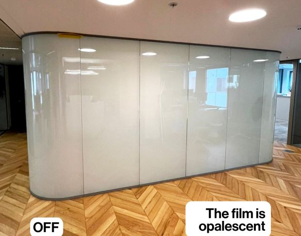 Solar Screen E-Film - Плівка з активацією непрозорості