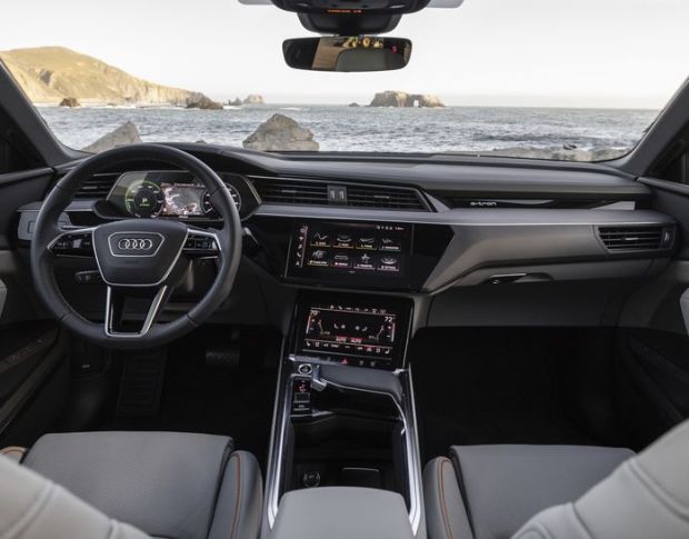 Комплект викрійок для салону AUDI Q8 E-TRON 2024 -