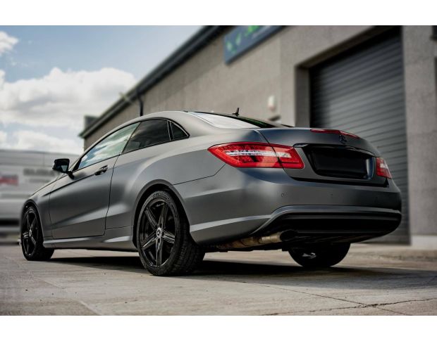 Oracal 970 Graphite Metallic Matt 932 1.524 m