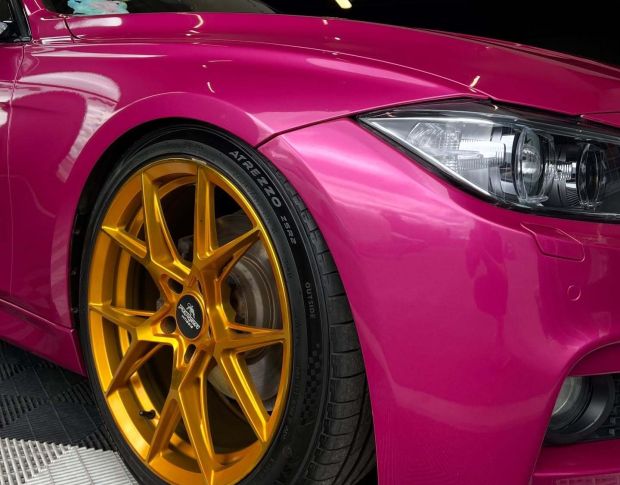 Arlon Gloss Dragonfruit Metallic 425 1.524 m
