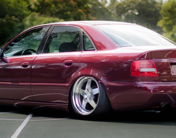 Avery Burgundy Gloss SW900-475-0 1.524 m