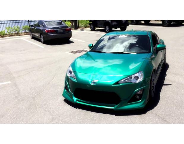 Avery Emerald Green Gloss SW900-771-O 1.524 m