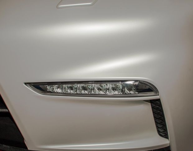 Arlon Pearl White Satin 455 1.524 m