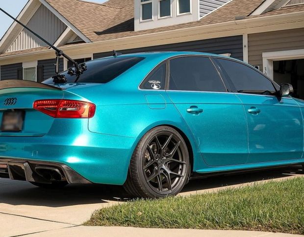 Oracal 970 Gloss Metallic Turbo Turquoise 172 1.524 m