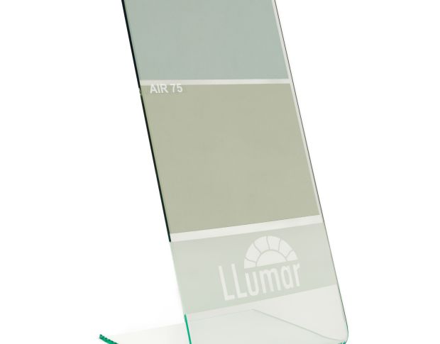 Стенд автомобильных пленок LLumar AIR