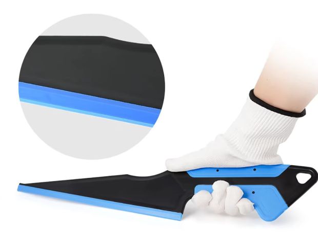 FOSHIO Magnetic Tint Squeegee Blue - Стяжка з ручкою для згону води 38.6 cm