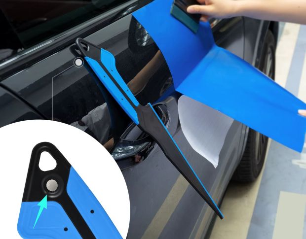 FOSHIO Magnetic Tint Squeegee Blue - Стяжка з ручкою для згону води 38.6 cm